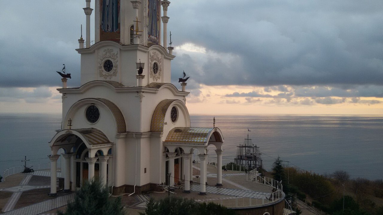 Май в Крыму